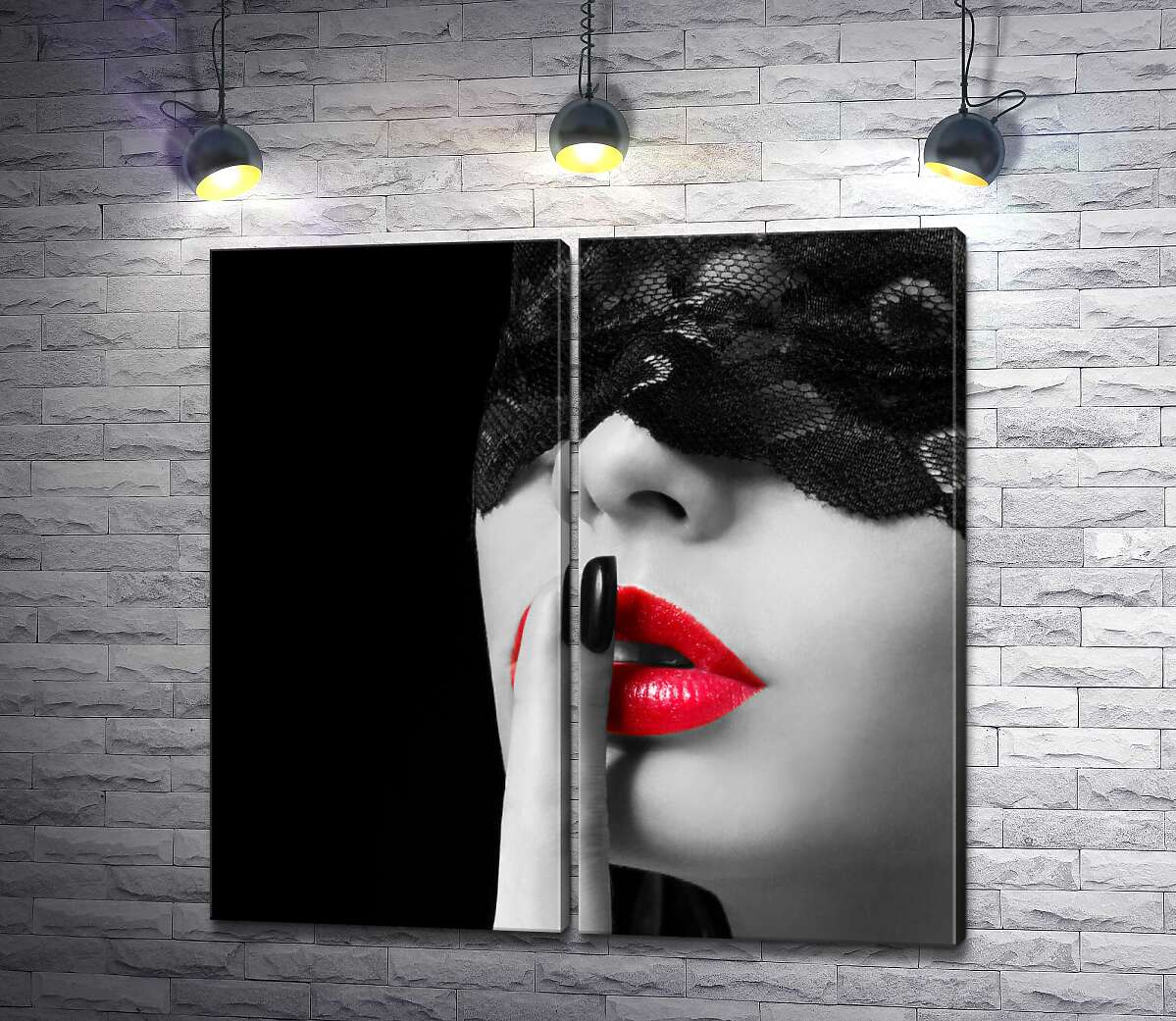 модульная картина Красные губы девушки в прозрачной повязке хранят секрет