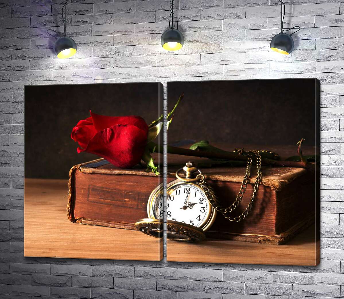 модульна картина Старовинна книга прикрашена кишеньковим годинником та бутоном троянди