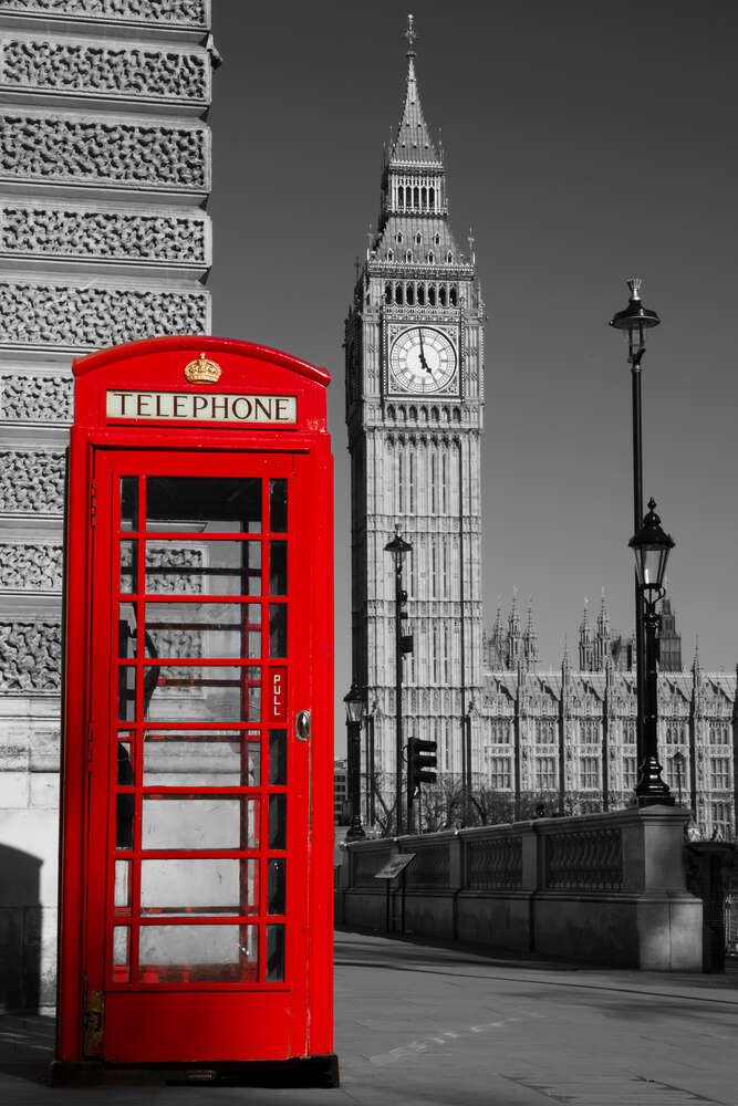 картина-постер Соревнования контрастов телефонной будки и часовой башни