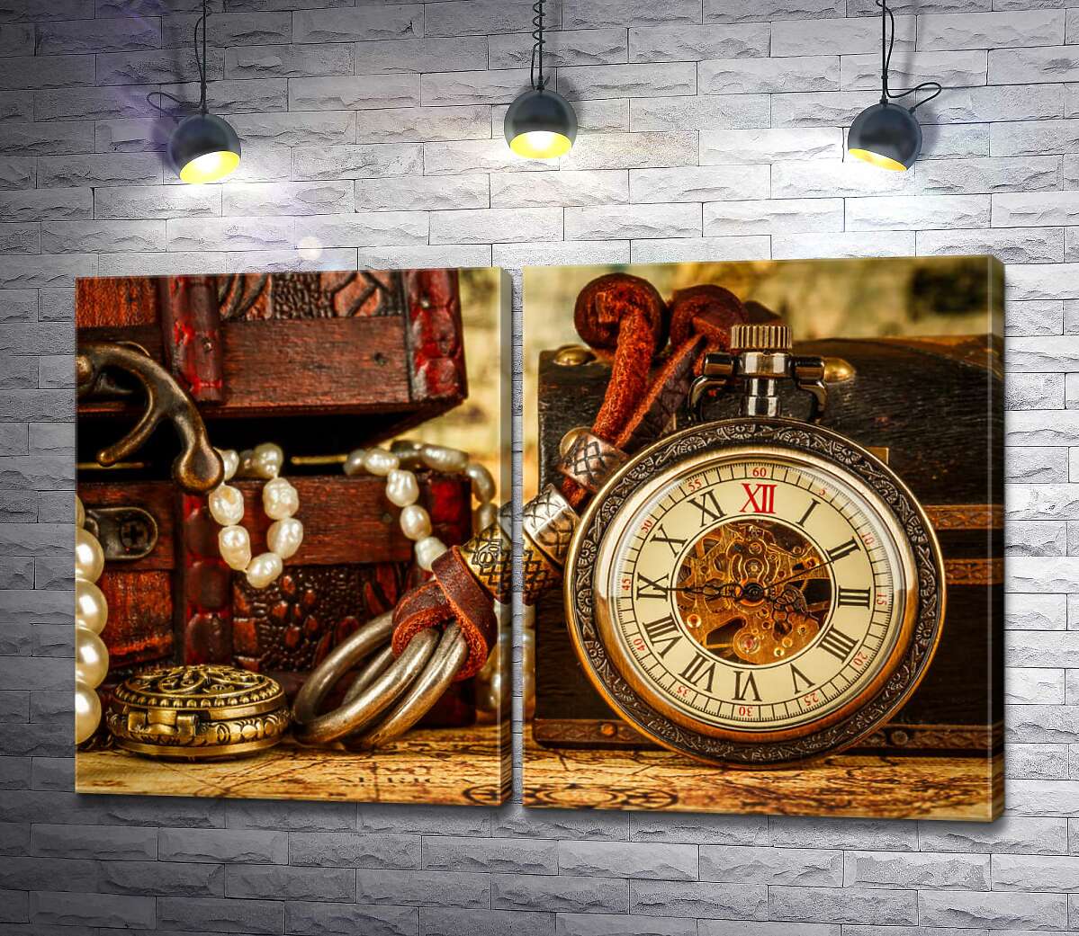 модульная картина Старинные часы среди шкатулок с морскими сокровищами