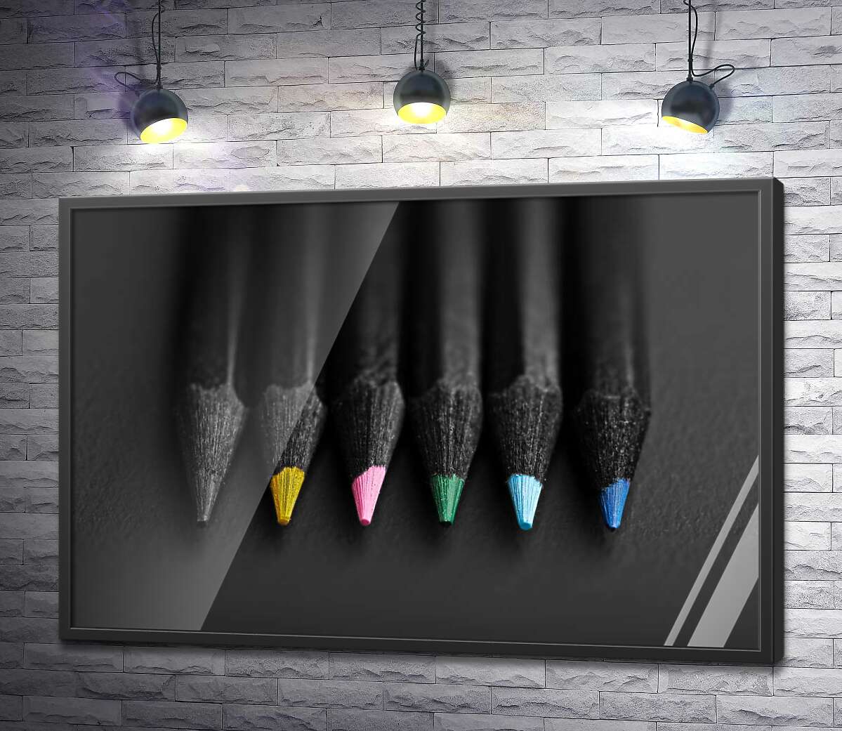 постер Изысканная строгость черной оболочки цветных карандашей