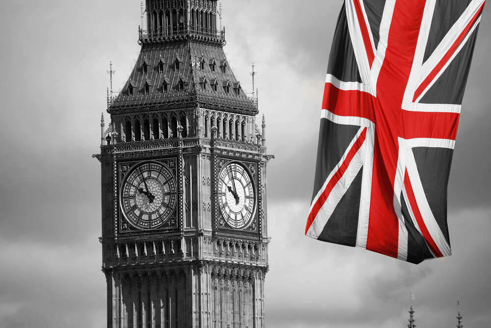 картина-постер Красные цвета на британском флаге рядом с башней Биг Беном (Big Ben)