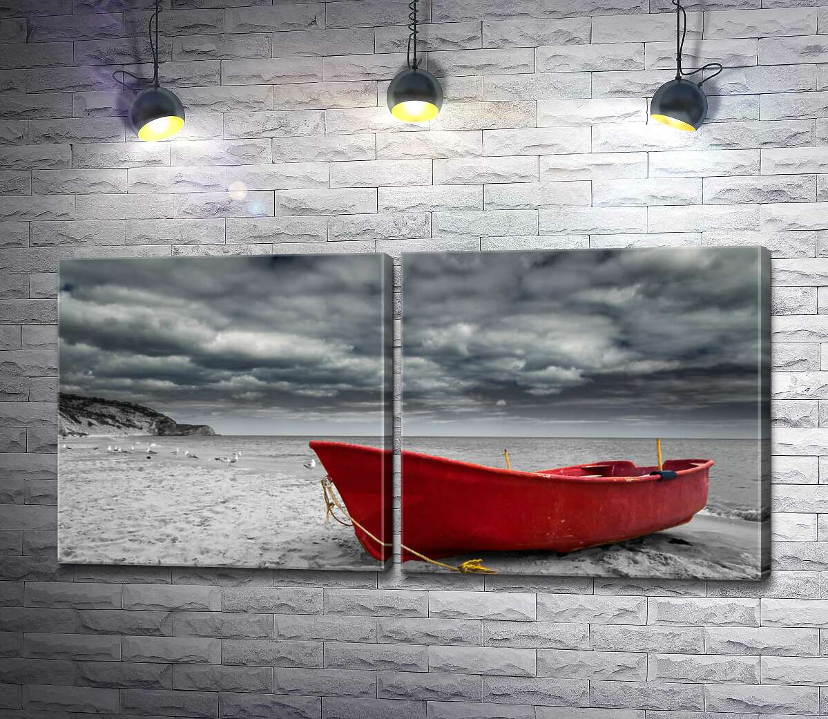 модульна картина Червоний човен чекає припливу на пляжному піску