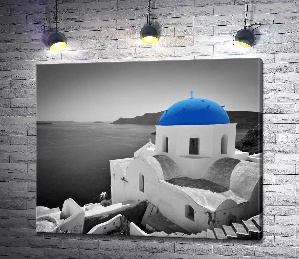 картина Церковь с синим куполом на побережье острова Санторини