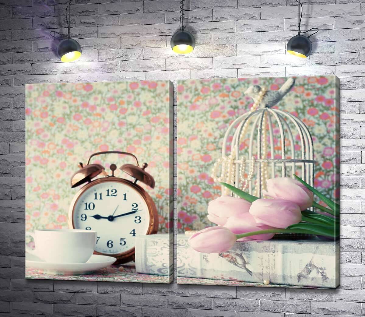 модульна картина Стіл для ранкового чаювання прикрашений тюльпанами