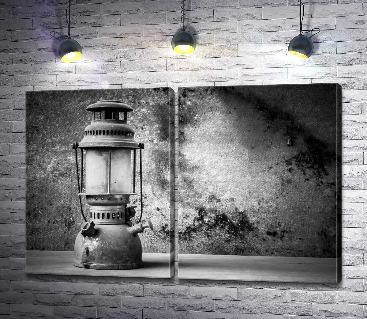 модульна картина Гасова лампа у старому будинку