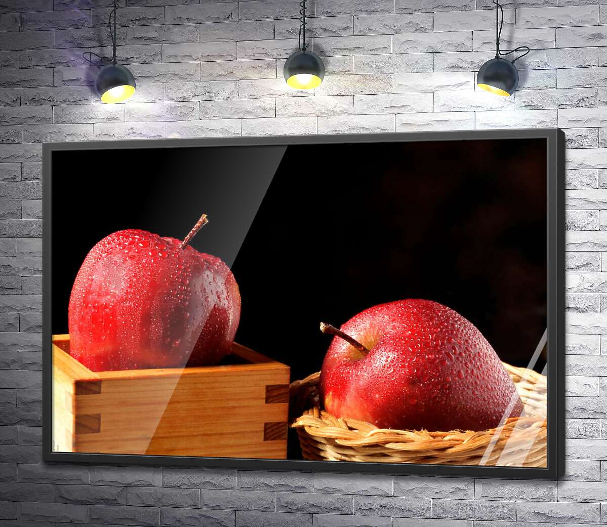 постер Два соковитих яблука вмиті прозорою росою