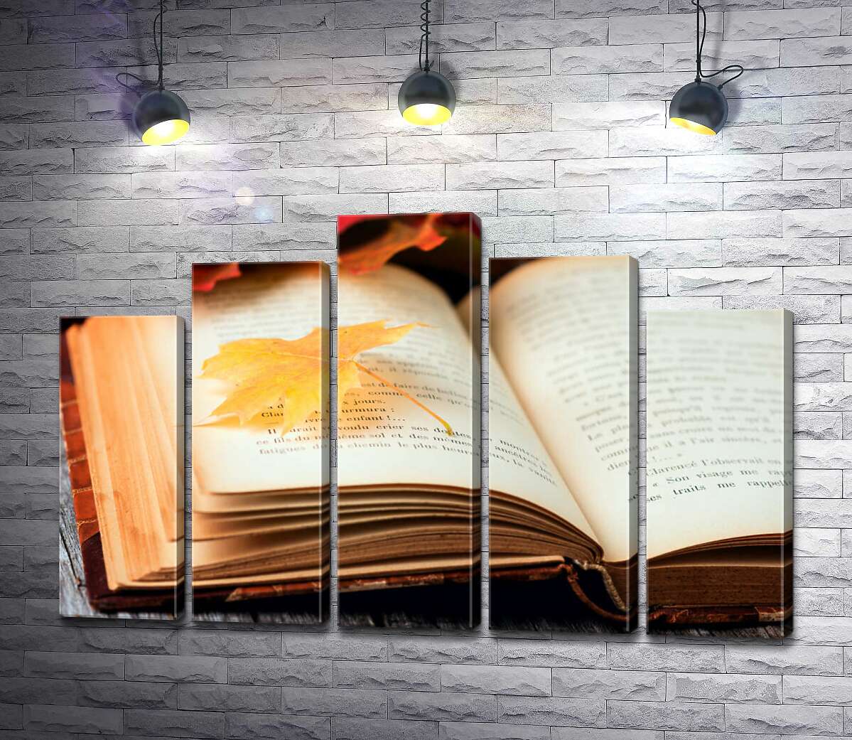 модульная картина Желтый кленовый листик лежит на странице книги (Модуль №29)