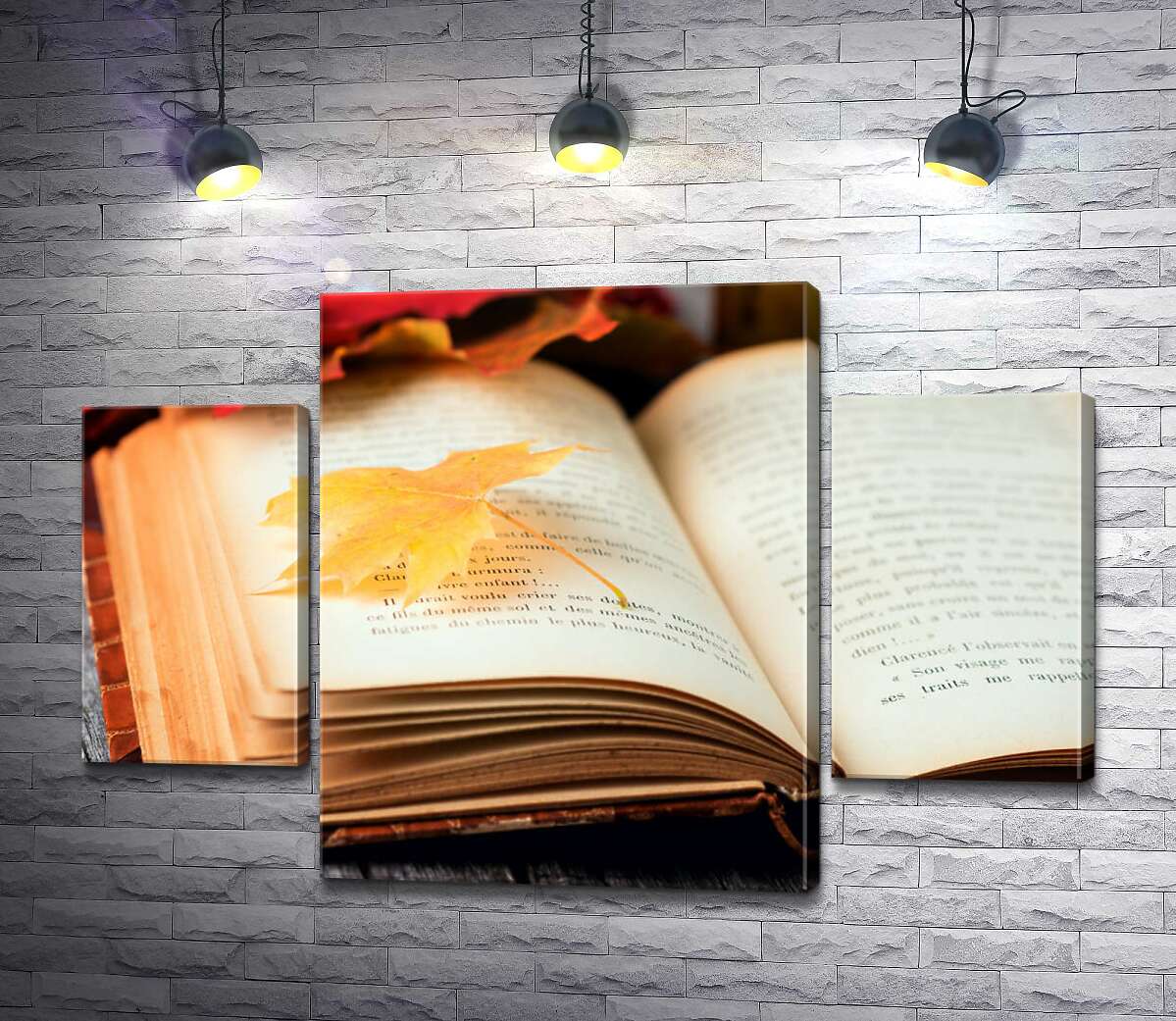 модульна картина Жовтий кленовий листочок лежить на сторінці книги (Модуль №5)