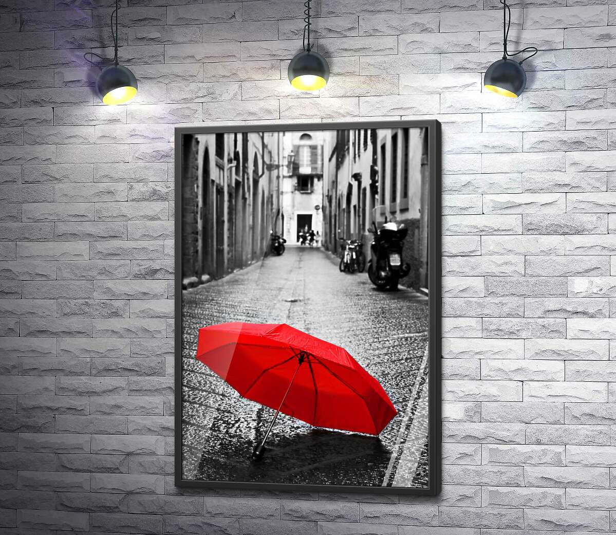 постер Яркий зонтик среди мрачной улицы