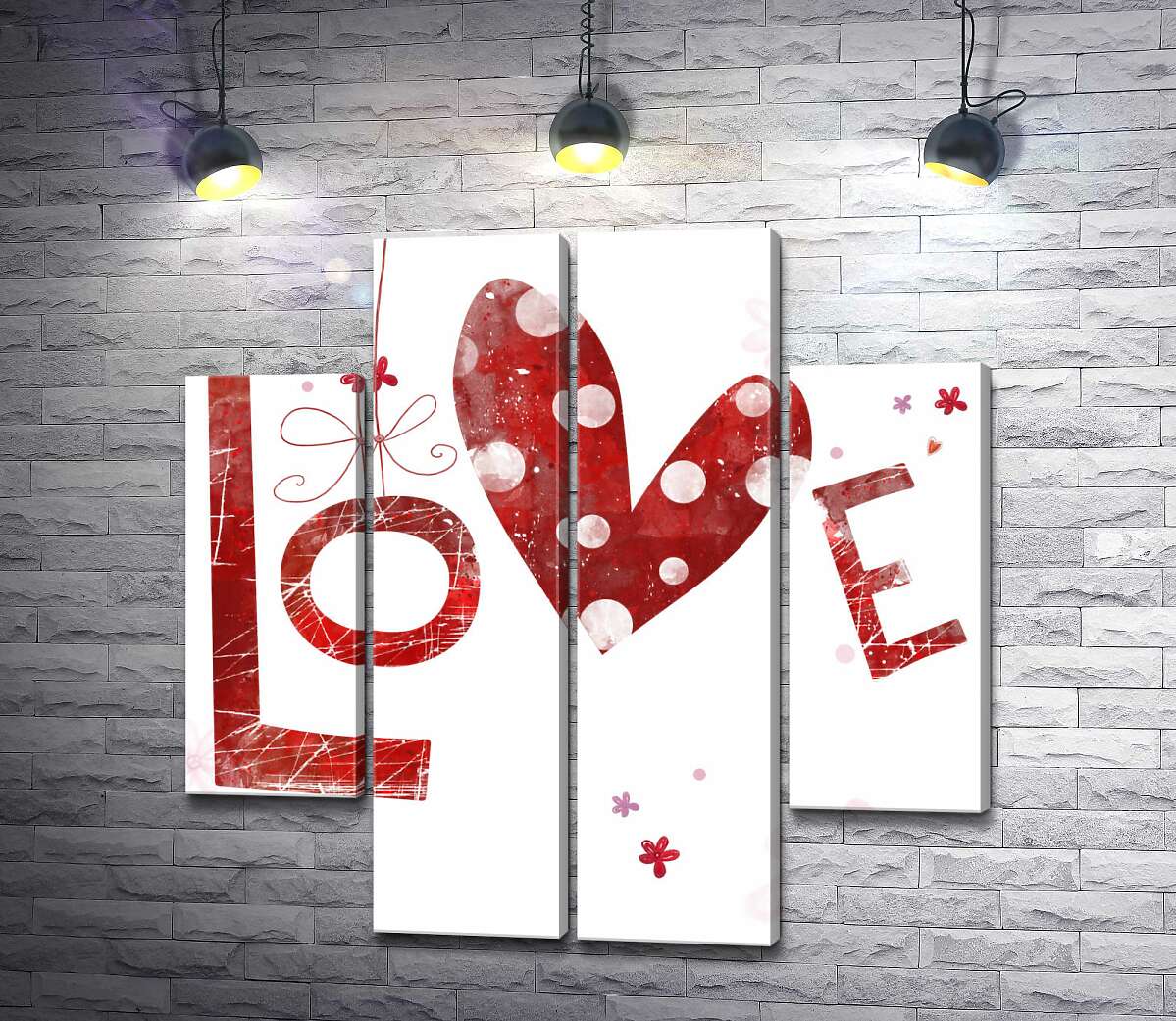 модульная картина Пятнистое сердечко украшает надпись "love" (Модуль №20)