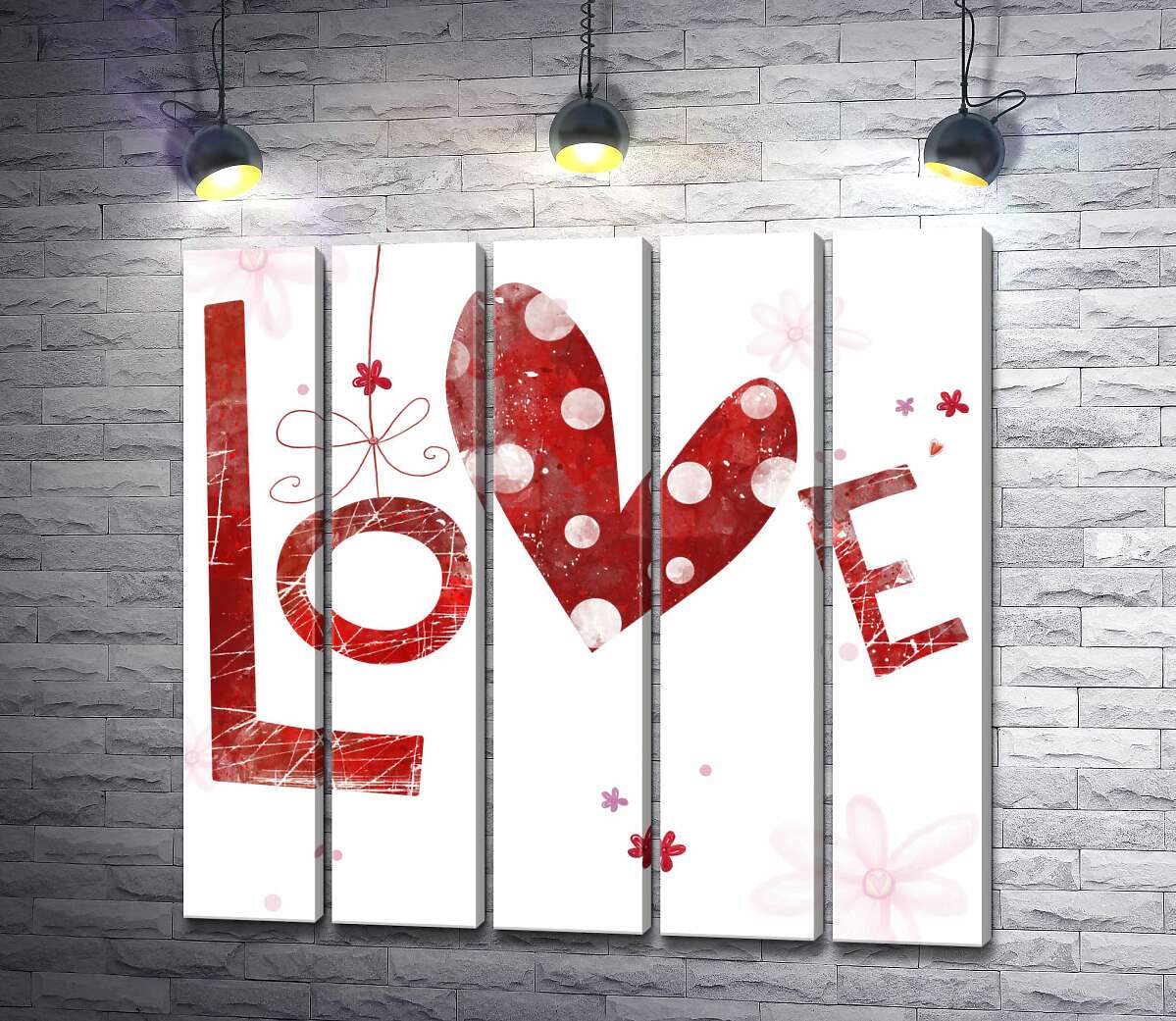 модульна картина Плямисте сердечко прикрашає напис "love" (Модуль №26)