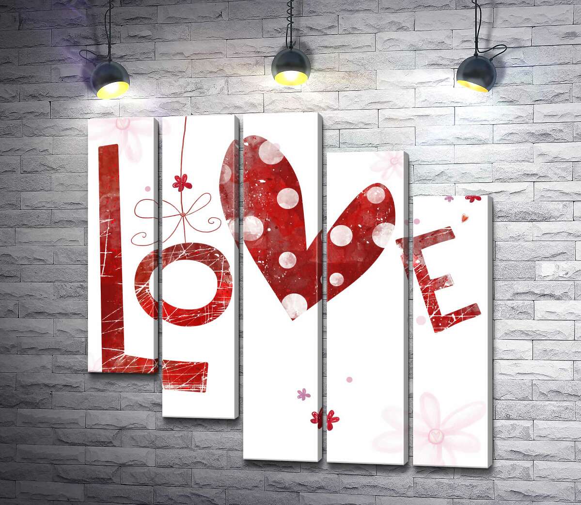 модульная картина Пятнистое сердечко украшает надпись "love" (Модуль №28)