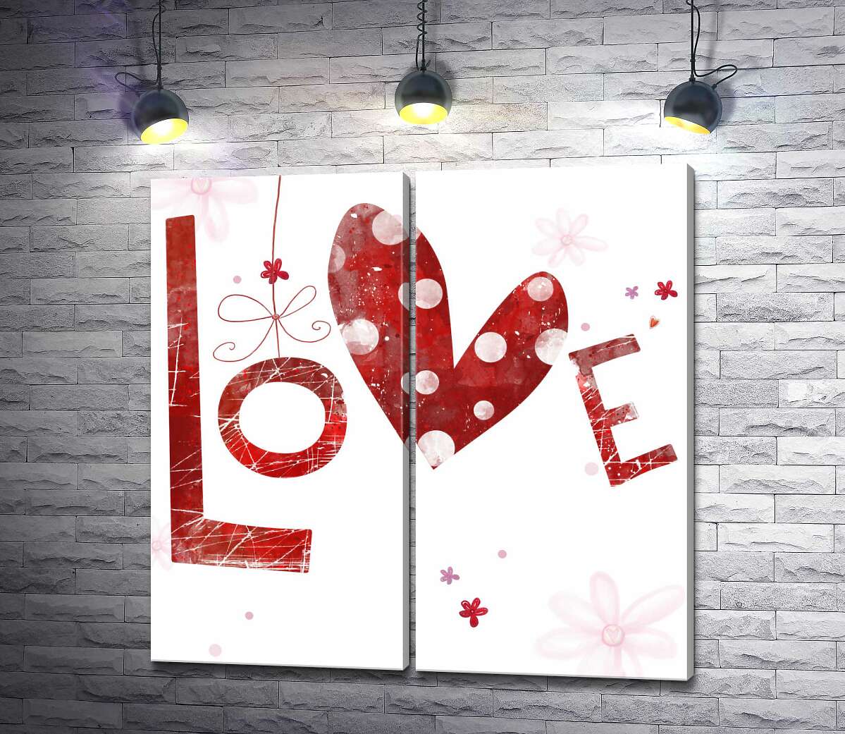 модульна картина Плямисте сердечко прикрашає напис "love"