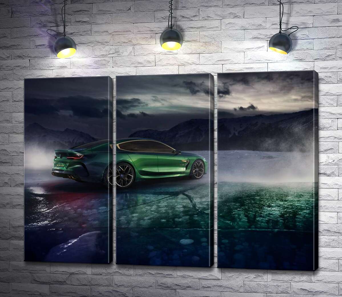 модульна картина Зелений автомобіль BMW M8 Gran Coupe дрифтує по темному льоду озера (Модуль №2)