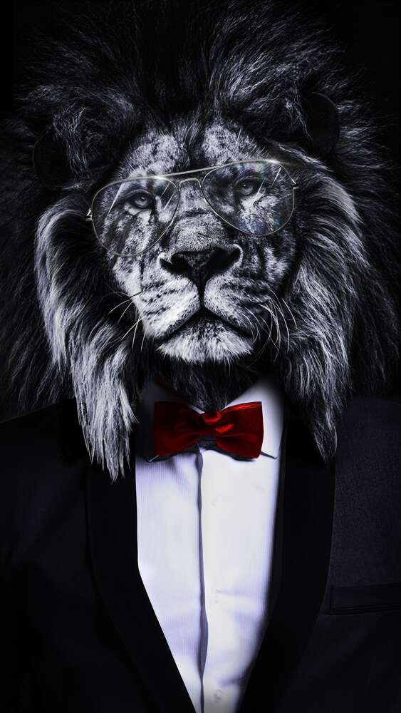 картина-постер Поважний лев в окулярах та костюмі