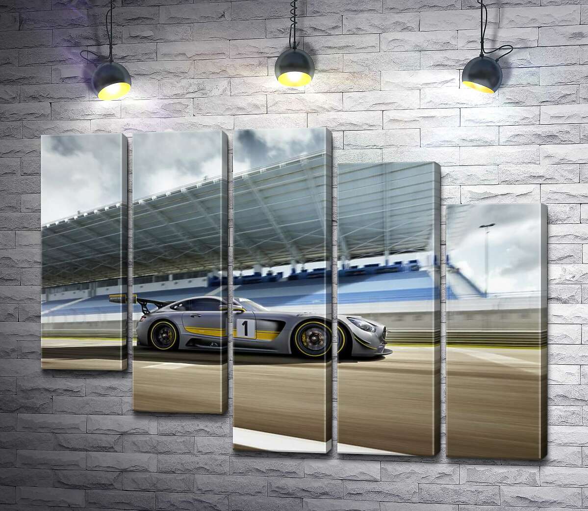 модульная картина Спортивный автомобиль Mercedes-AMG GT3 на гоночной трассе (Модуль №28)
