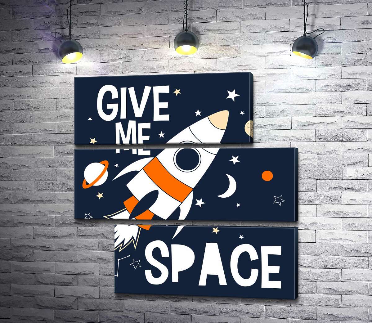модульная картина Ракета пролетает между словами "give me space" (Модуль №16)