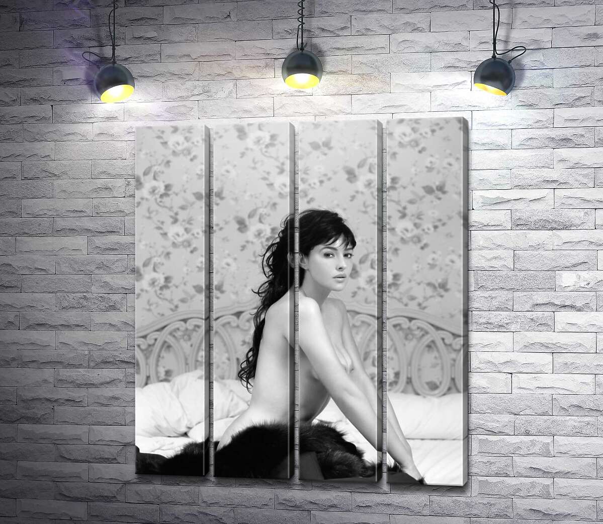 модульна картина Моніка Беллуччі (Monica Bellucci) еротично позує в ліжку (Модуль №24)