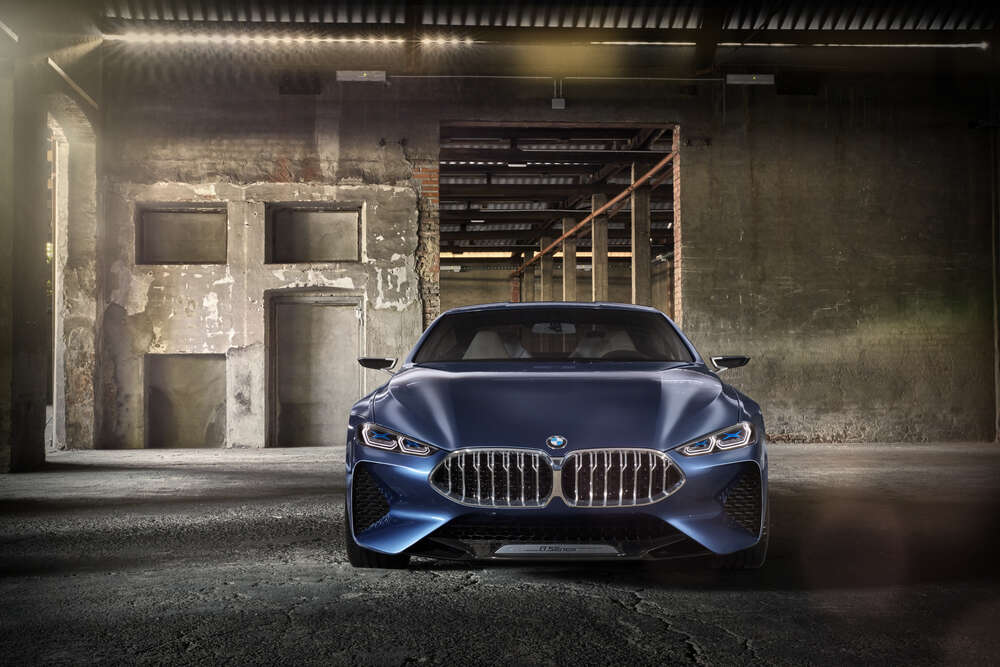 картина-постер Глубокий синий цвет автомобиля BMW 8