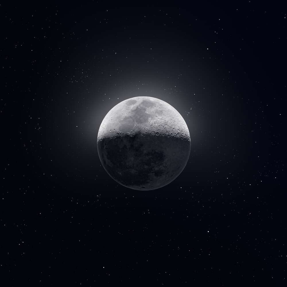 картина-постер Верхушка Луны озарена серебряным светом