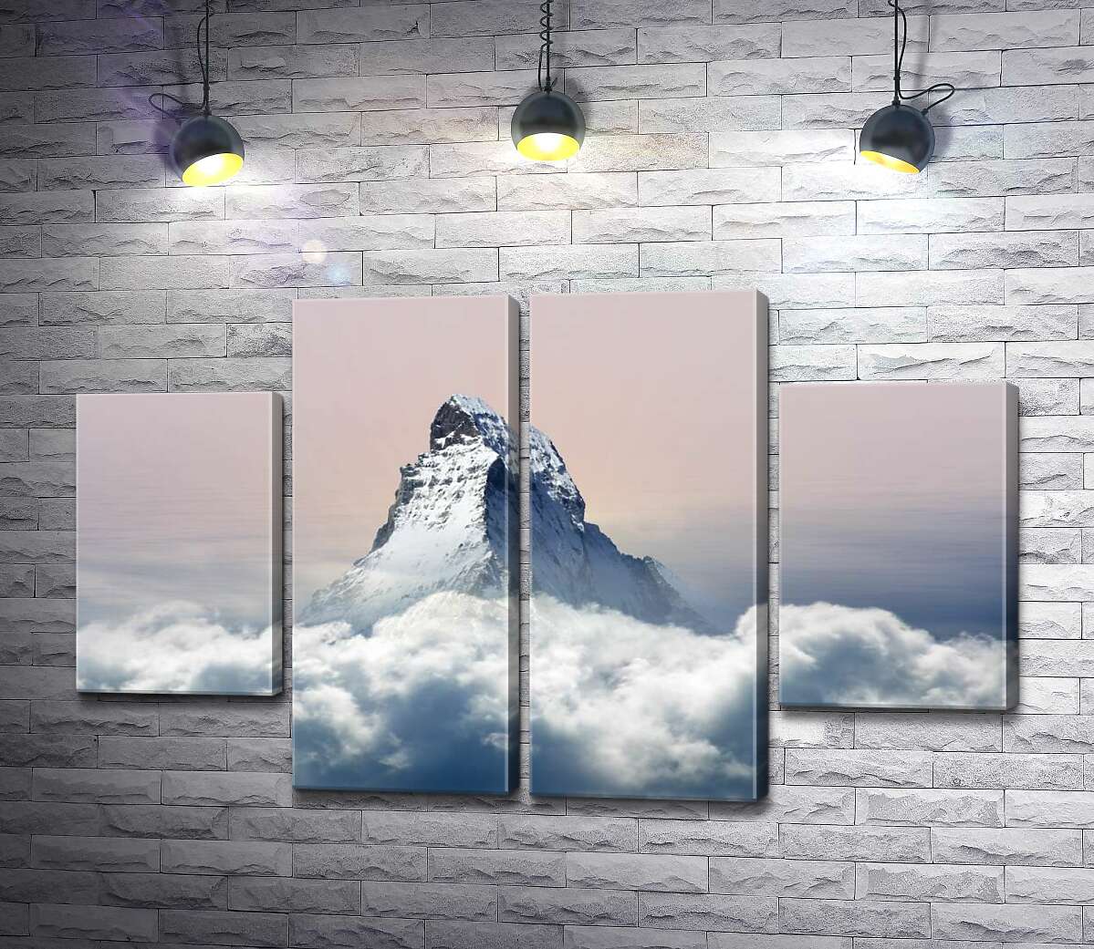 модульная картина Скалистый пик горы Маттерхорн (Matterhorn) окружен пушистым слоем облаков (Модуль №20)