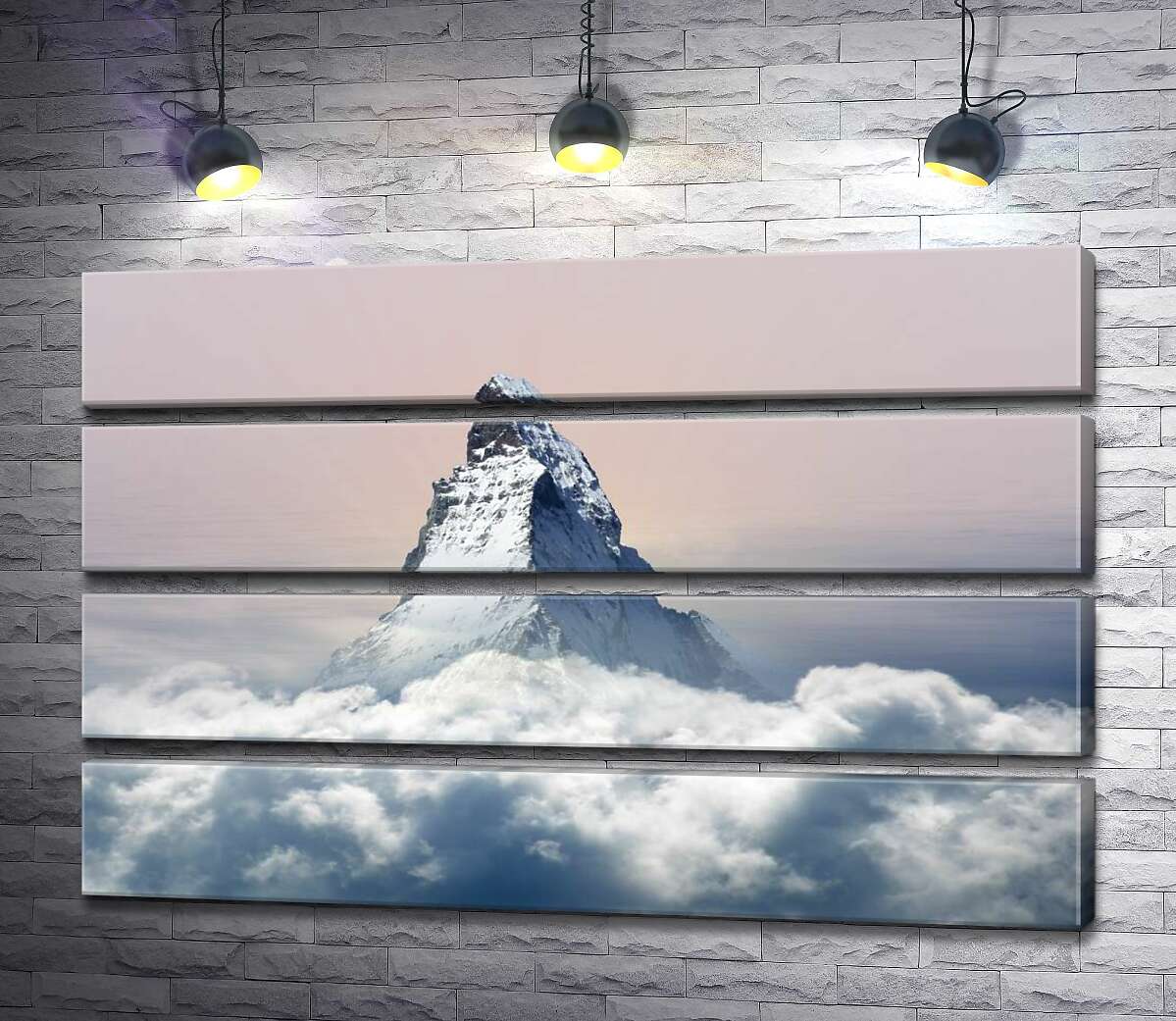 модульна картина Скелястий пік гори Матергорн (Matterhorn) оточений пухнастим шаром хмар (Модуль №22)