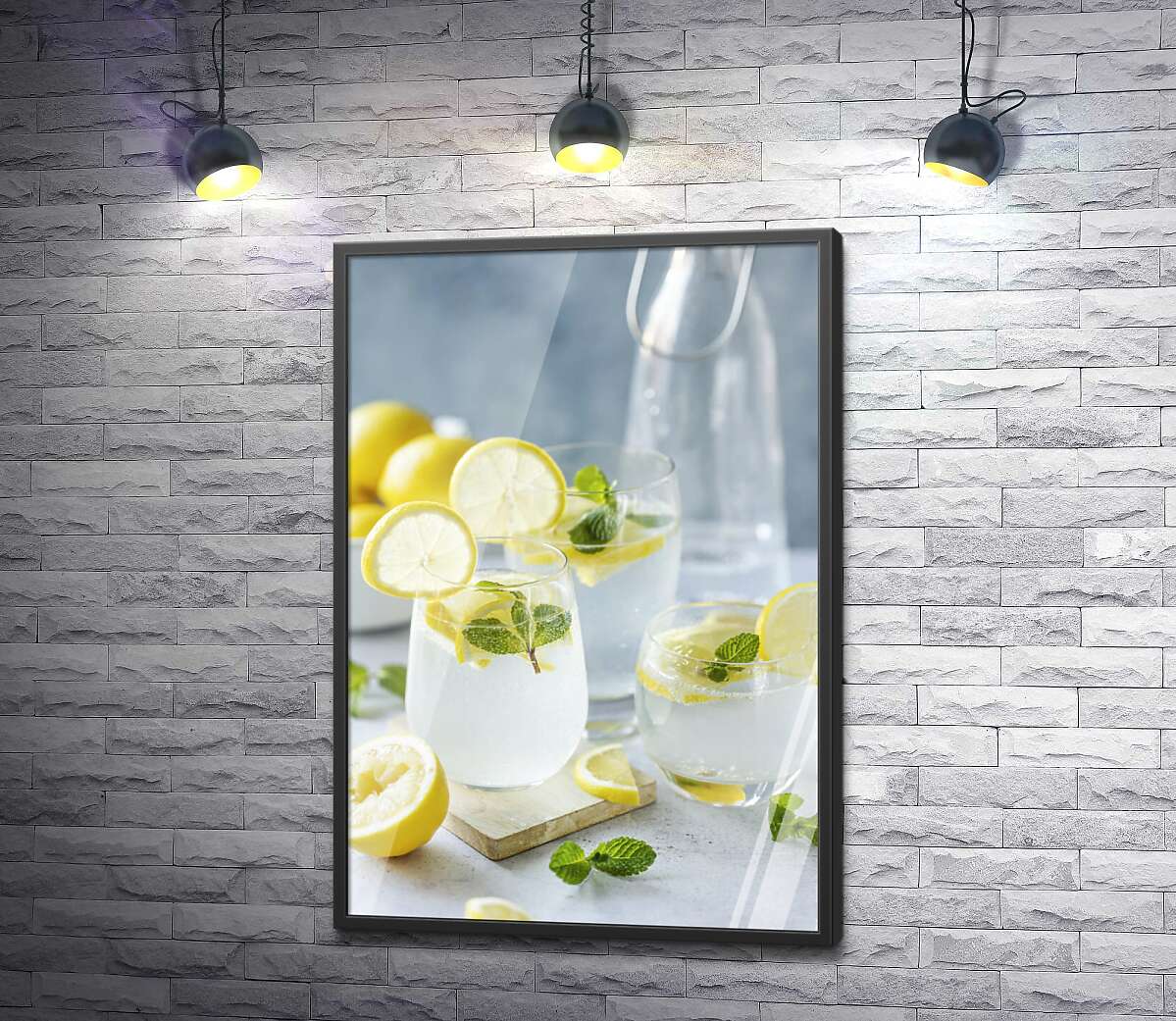 постер Прозрачные стаканы с освежающе-холодным лимонадом