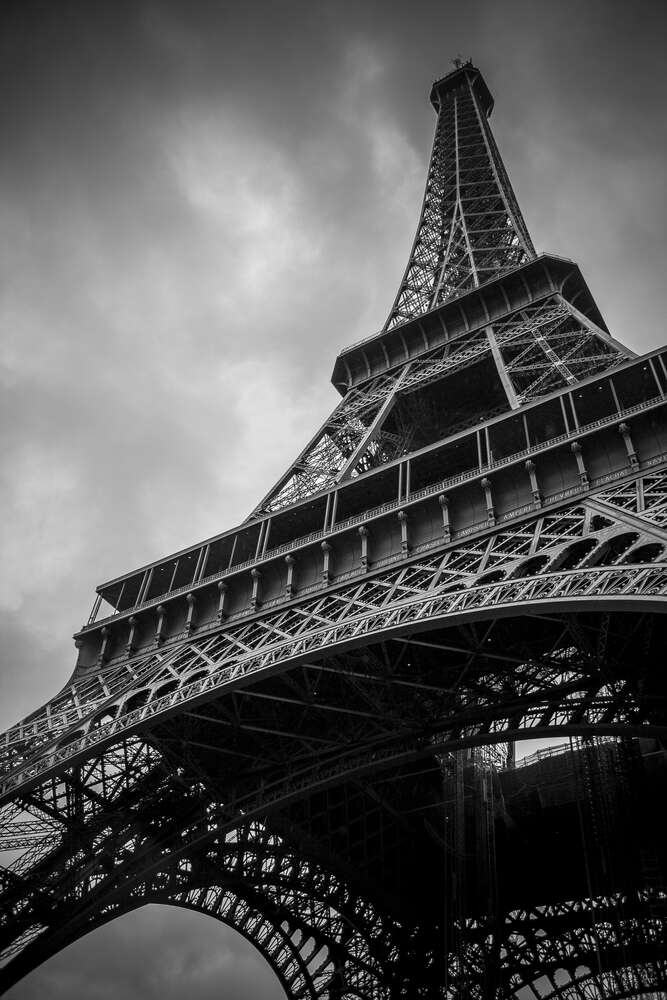 картина-постер Металлическая конструкция Эйфелевой башни (Eiffel tower)