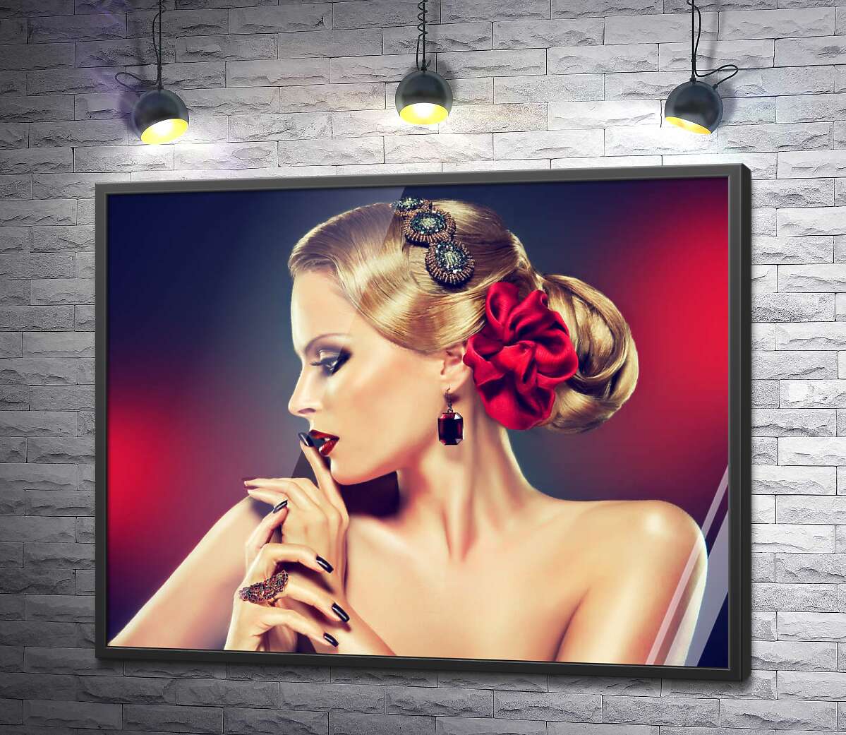 постер Багрова троянда в зачісці гарячої блондинки