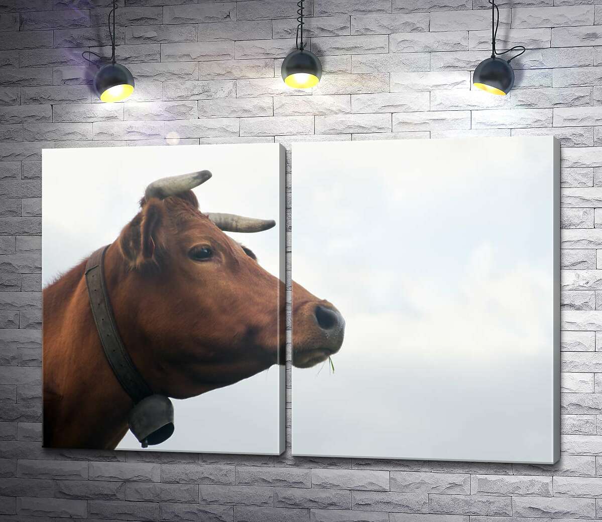 модульная картина Железный колокольчик на шее рогатой коровы