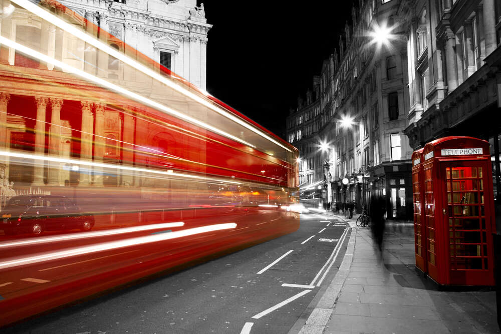 картина-постер Ночной трафик лондонских улиц
