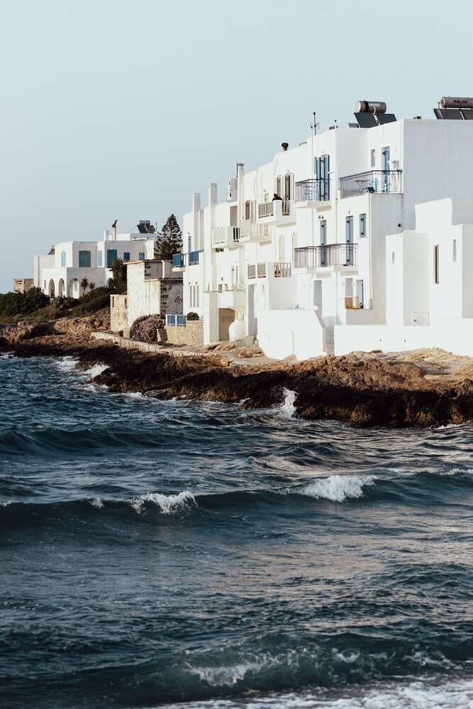 картина-постер Белые домики на берегу моря