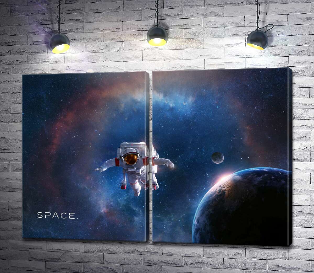 модульная картина Космонавт в открытом космосе на фоне земли