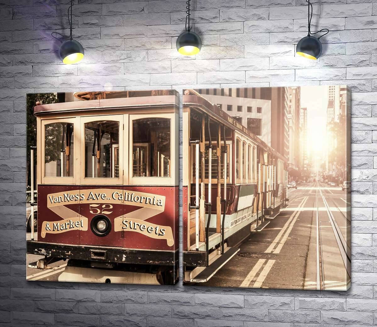 модульная картина Винтажный трамвай на солнечной улице
