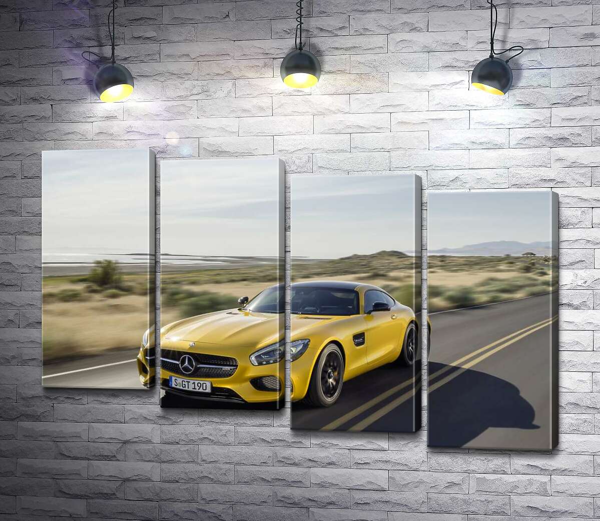модульная картина Золотой автомобиль Mercedes AMG GT мчит по трассе (Модуль №19)