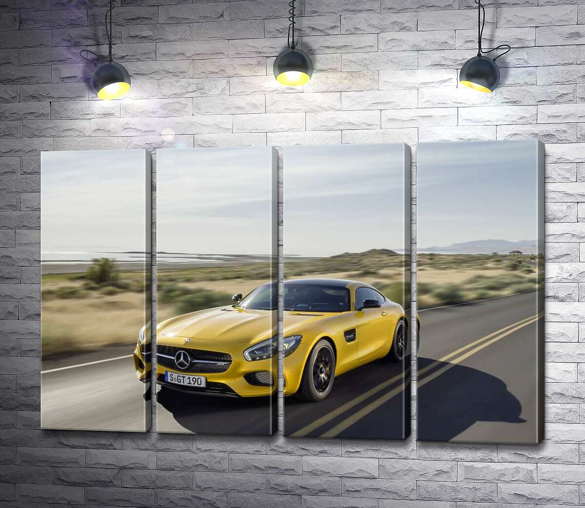 модульная картина Золотой автомобиль Mercedes AMG GT мчит по трассе (Модуль №24)