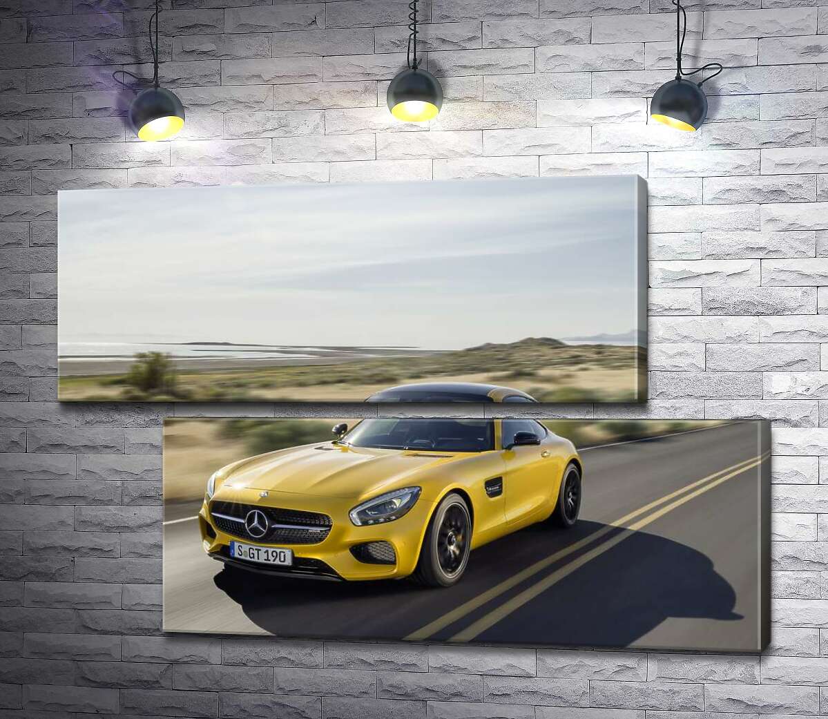модульна картина Золотий автомобіль Mercedes AMG GT мчить по трасі (Модуль №8)