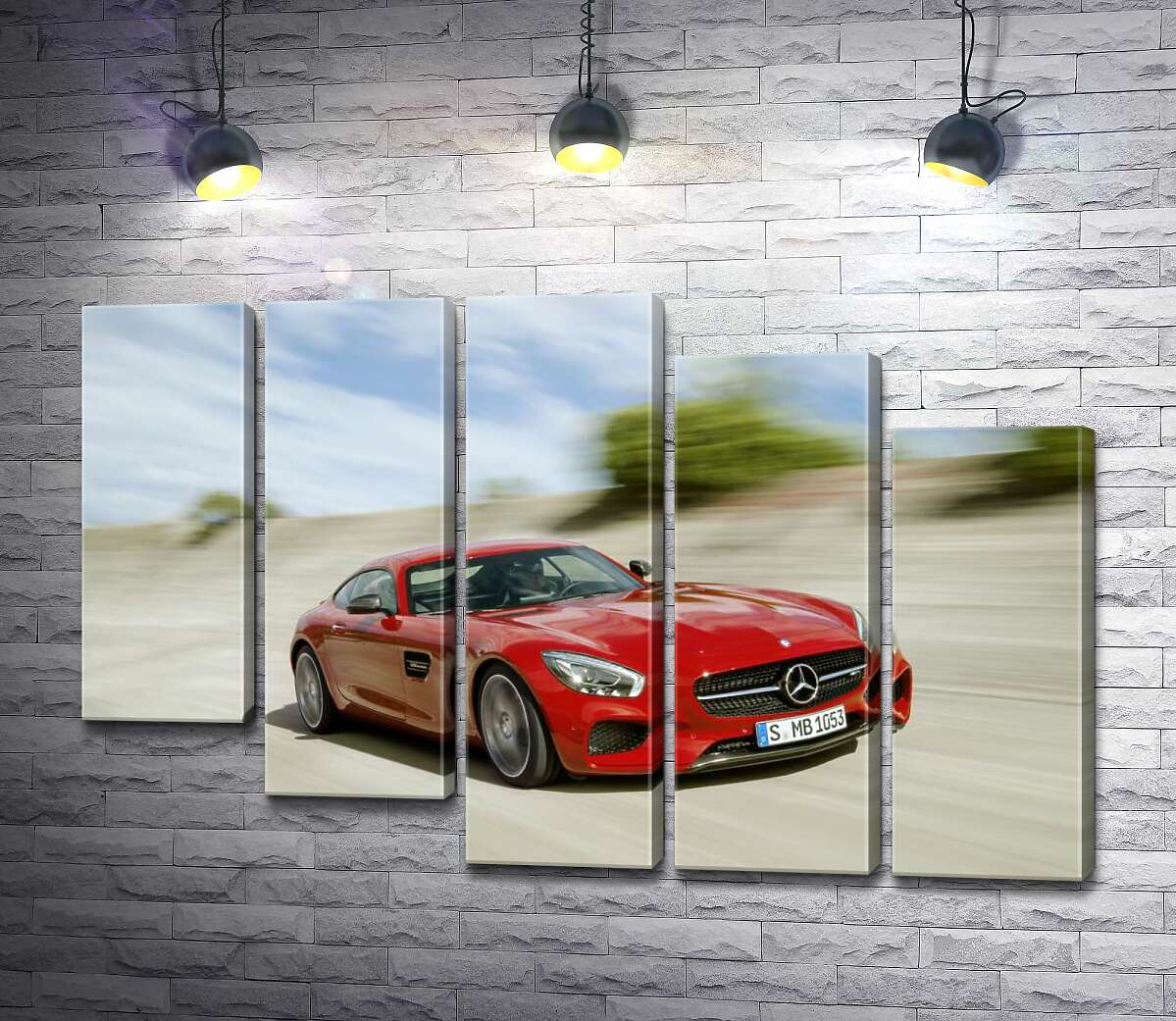 модульная картина Красный автомобиль Mercedes-Benz GT-Class 2016 в пути (Модуль №28)