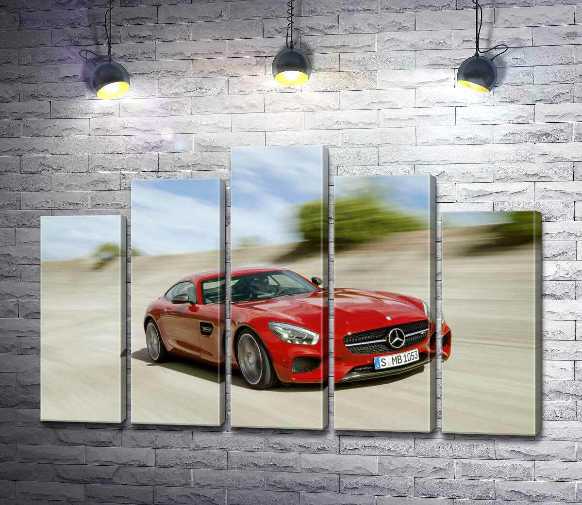 модульная картина Красный автомобиль Mercedes-Benz GT-Class 2016 в пути (Модуль №29)