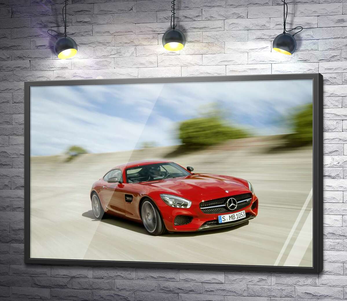 постер Красный автомобиль Mercedes-Benz GT-Class 2016 в пути