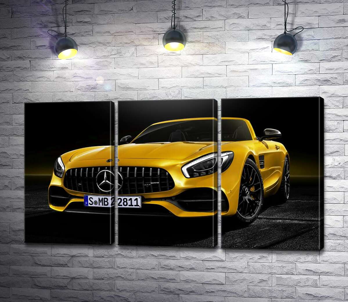 модульна картина Кабріолет Mercedes AMG GT S Roadster сяє золотом