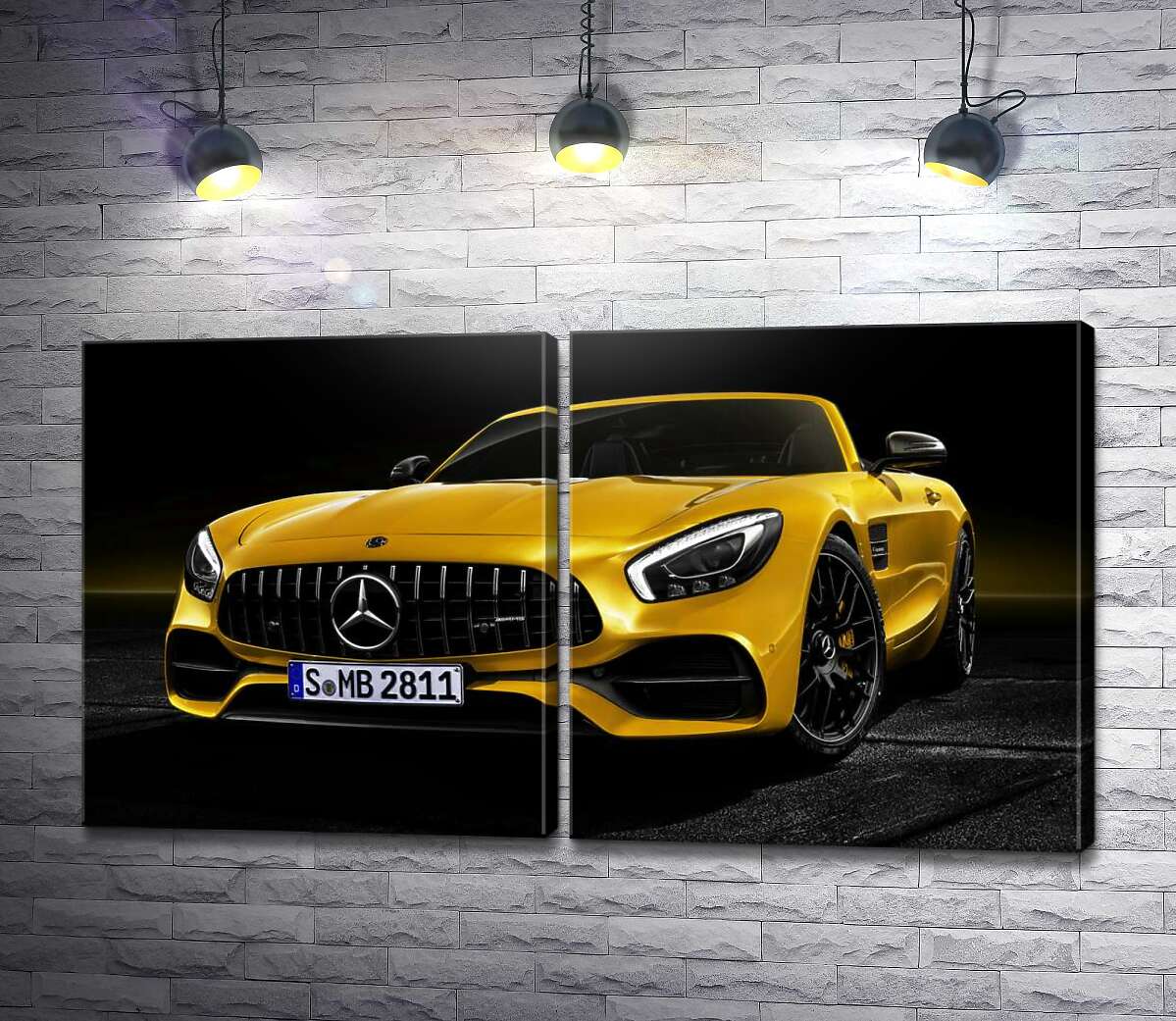 модульна картина Кабріолет Mercedes AMG GT S Roadster сяє золотом