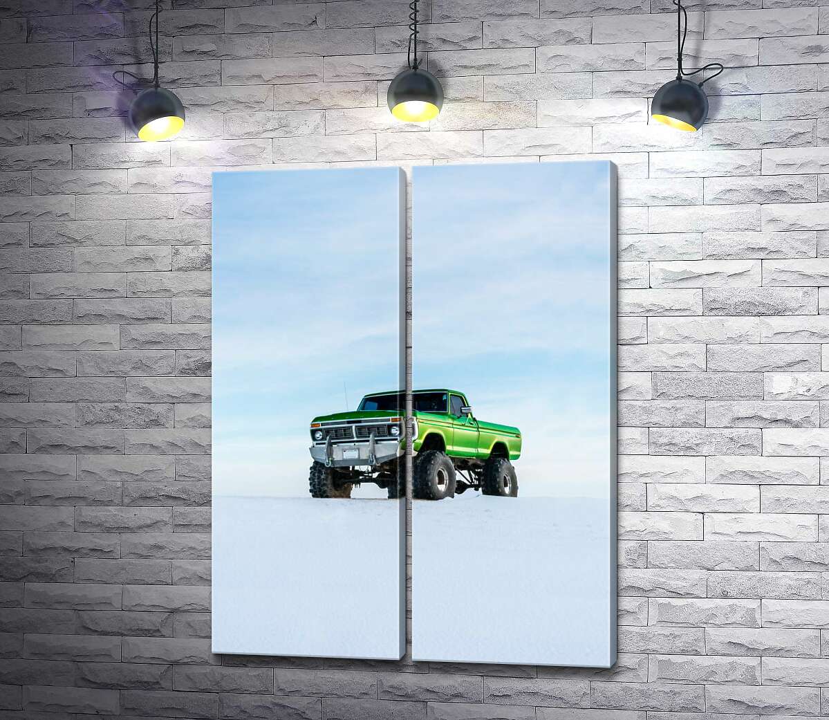 модульная картина Зелёный пикап Ford F-Series Monster Truck посреди снега
