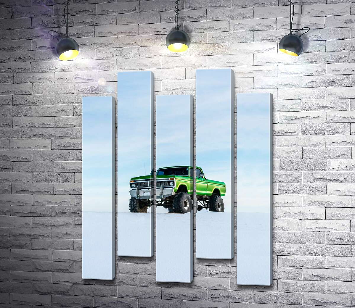модульная картина Зелёный пикап Ford F-Series Monster Truck посреди снега (Модуль №30)