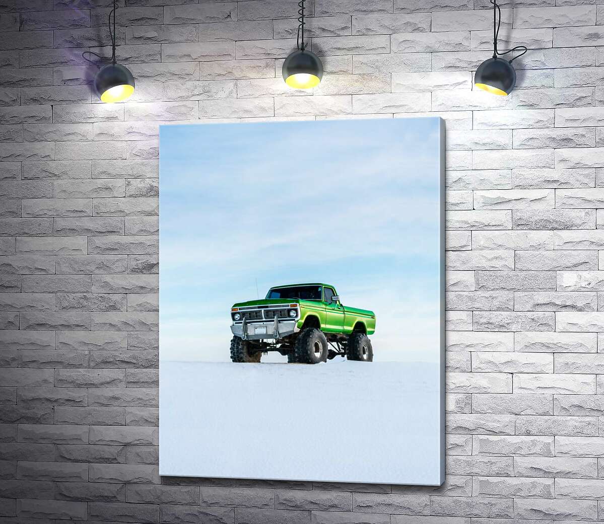 картина Зелёный пикап Ford F-Series Monster Truck посреди снега