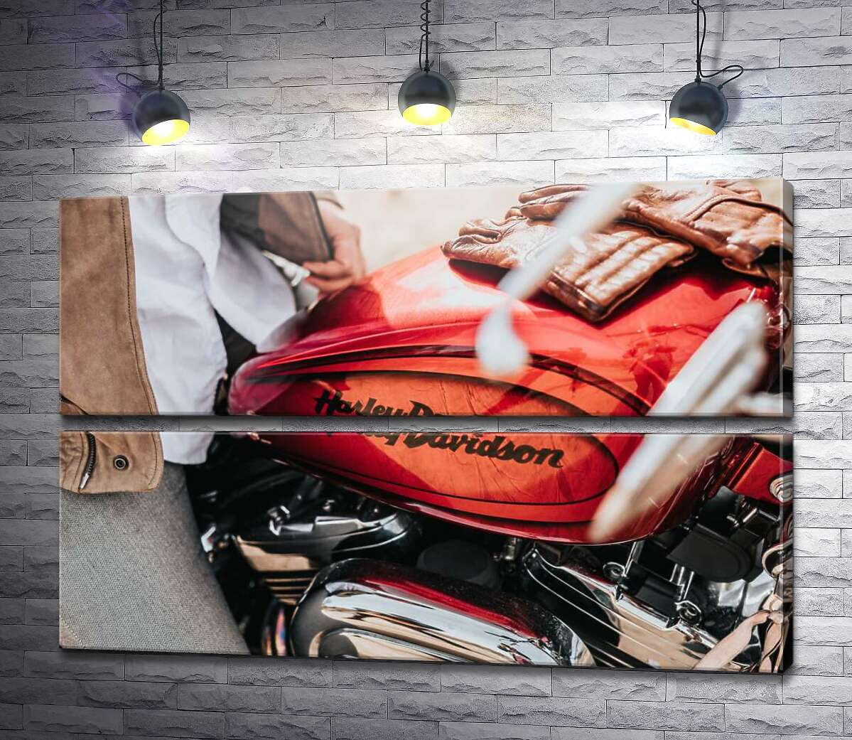 модульная картина Яркая эмблема на мотоцикле Harley-Davidson вблизи (Модуль №7)