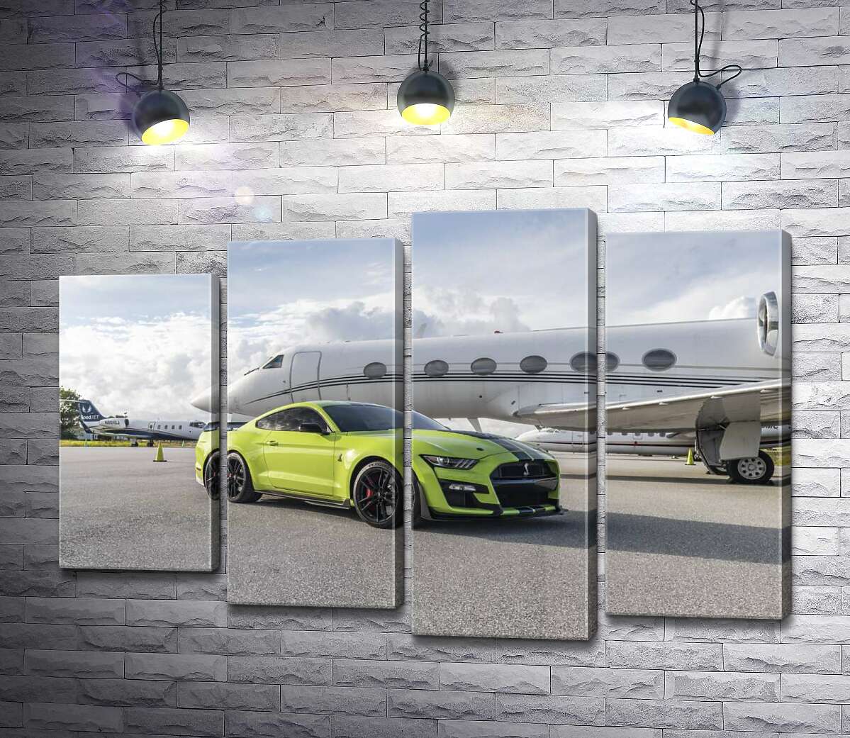 модульная картина Автомобиль Ford Mustang GT500 Shelby возле самолёта (Модуль №3)