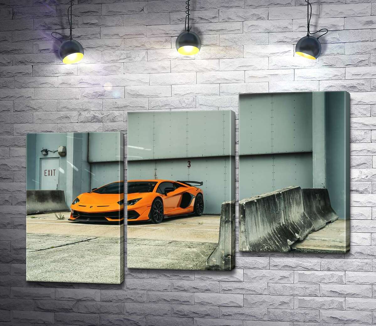 модульна картина Помаранчевий автомобіль Lamborghini Aventador біля ангара (Модуль №14)