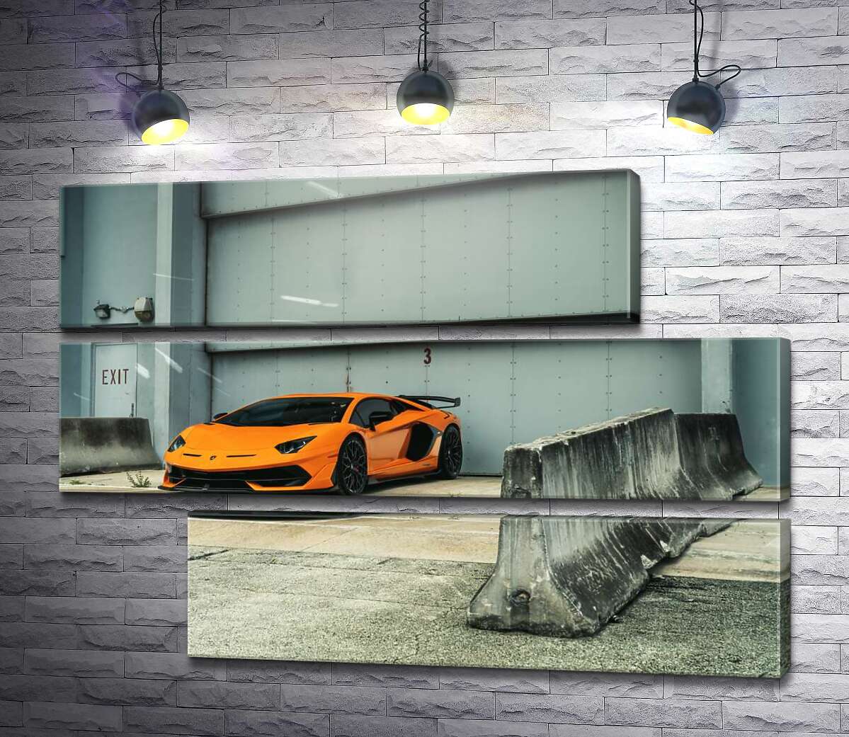 модульна картина Помаранчевий автомобіль Lamborghini Aventador біля ангара (Модуль №16)
